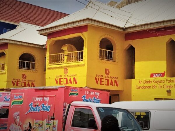 received_777256826593957-600x450